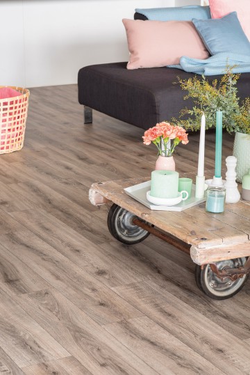 Vinyl Flooring - A large range of colours and patterns available to match any décor.